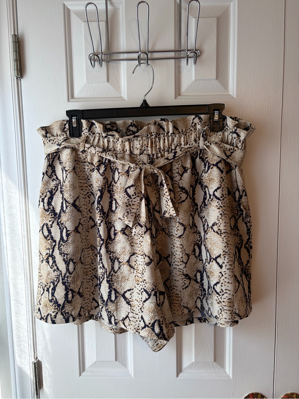 Hanna Nikole High-Waist Women's Shorts in Beige & Black Snake Print